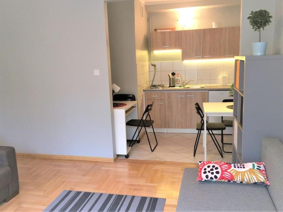 57 Lobzowska Bright Apartment คราคูฟ ภายนอก รูปภาพ