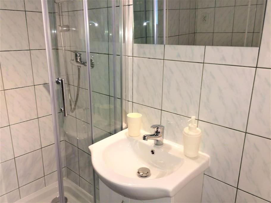 57 Lobzowska Bright Apartment คราคูฟ ภายนอก รูปภาพ